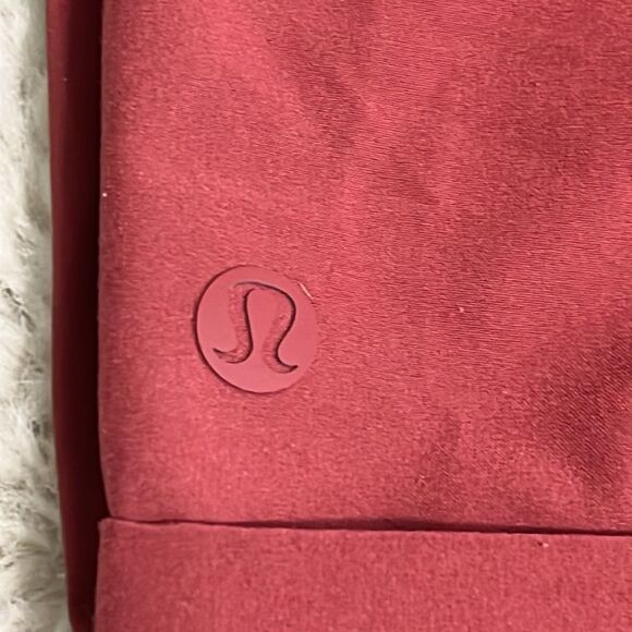 Lululemon Spring Break Away Short *4-way Stretch 3" Size 10 - Picture 11 of 12